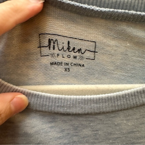 Miken Flow Save water drink wine long sleeve super soft blue top size XS - Picture 3 of 8